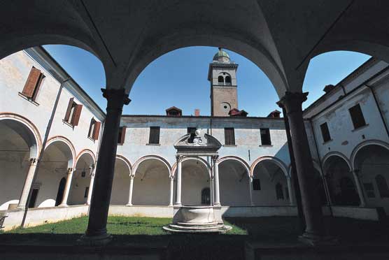 Rovigo. Chiostro del Monastero degli Olivetani